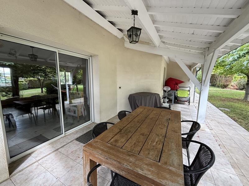 Maison traditionnelle - 145 m² - 5 pièces