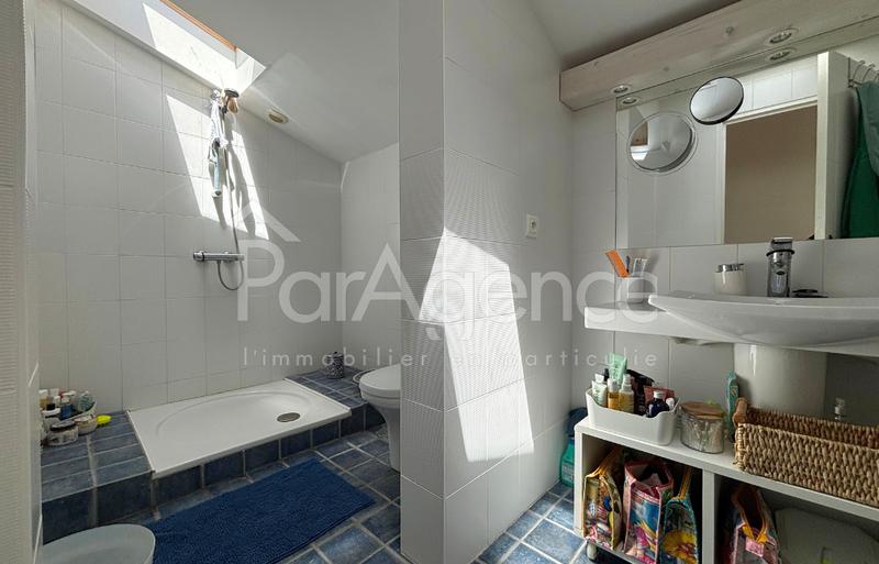 Maison - 204 m² - 5 pièces