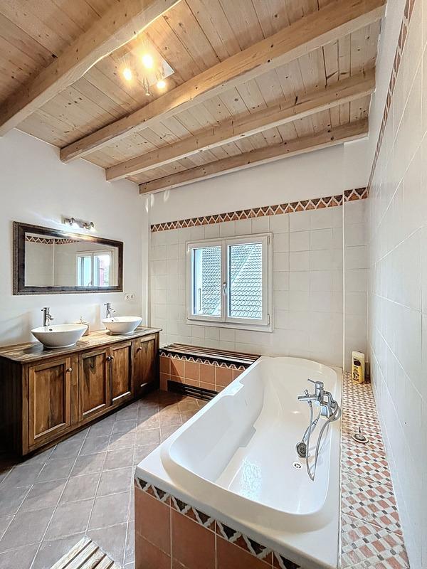 Maison - 143 m² - 5 pièces