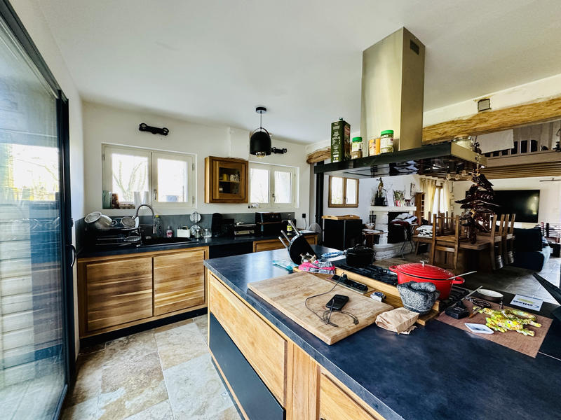 Maison - 146 m² - 7 pièces