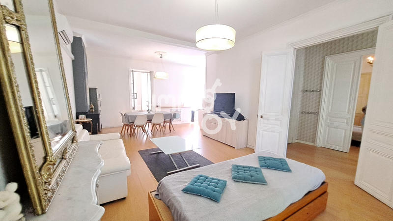 Appartement - 93 m² - 4 pièces