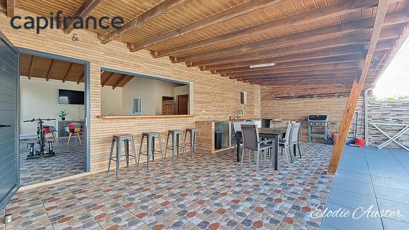 Villa - 210 m² - 6 pièces