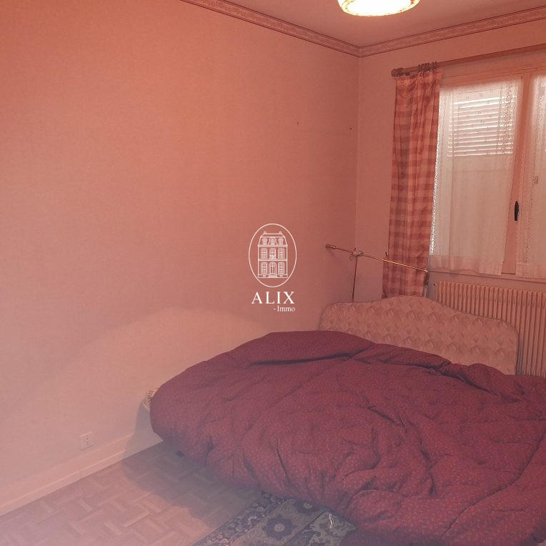 Maison - 150 m² - 8 pièces