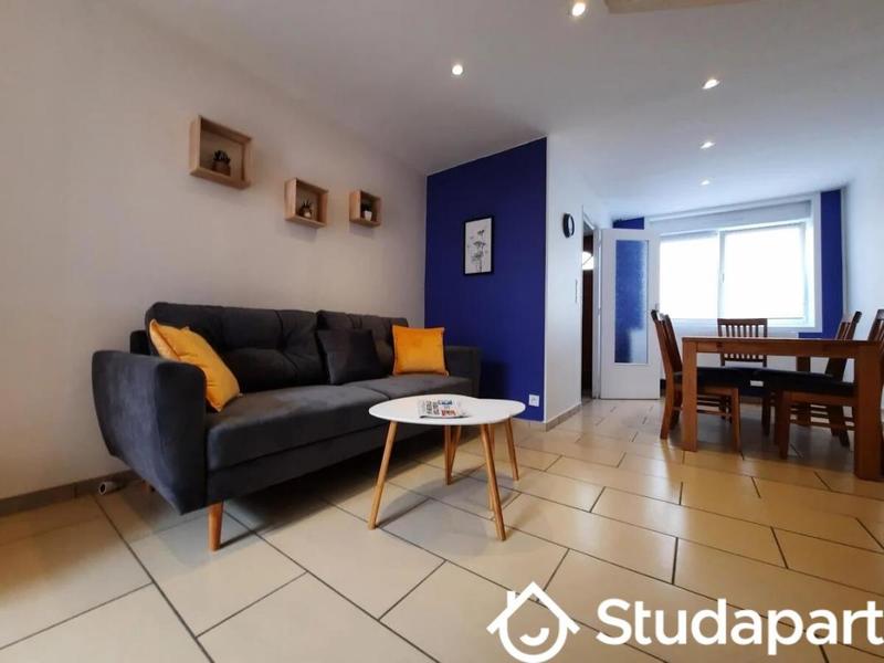 Chambre - 9 m² - 1 pièce