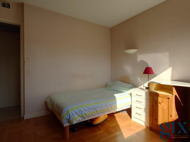 Appartement - 147 m² - 6 pièces