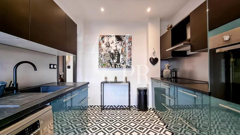 Appartement - 65 m² - 3 pièces