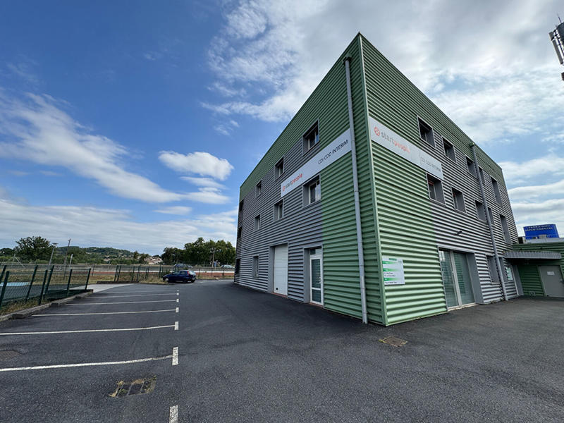 Local commercial - 160 m² - 1 pièce