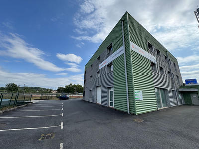 Local commercial - 160 m² - 1 pièce