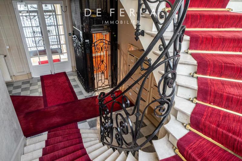 Appartement - 190 m² - 5 pièces