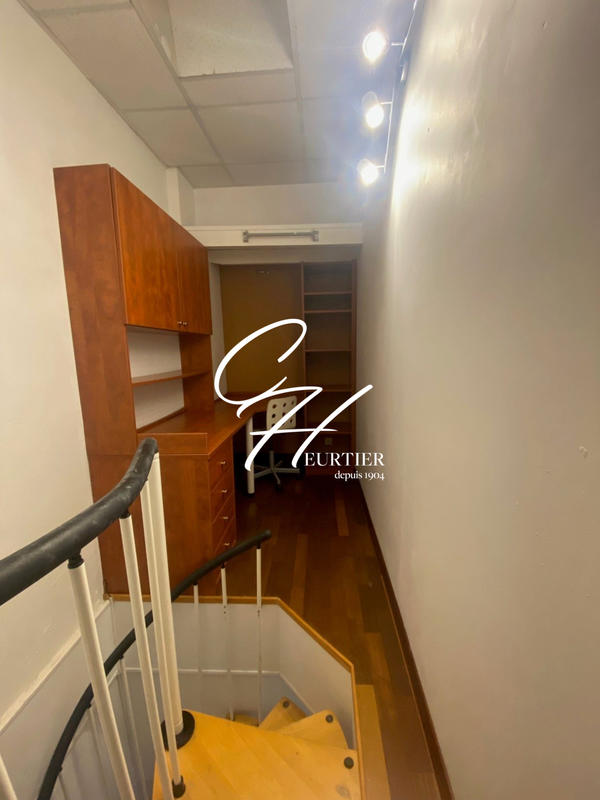 Appartement - 84 m² - 4 pièces