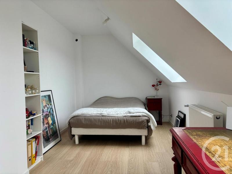 Maison - 130 m² - 8 pièces