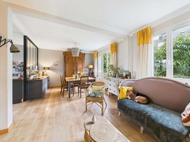 Maison - 90 m² - 5 pièces