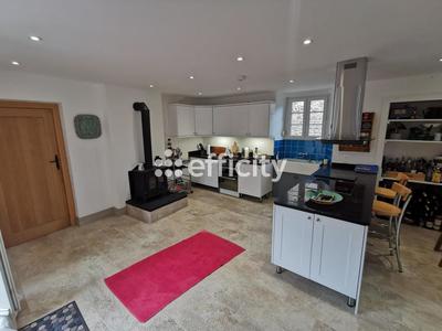 Maison en pierre - 125 m² - 6 pièces