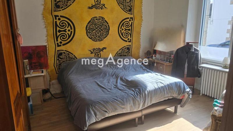 Maison - 210 m² - 8 pièces