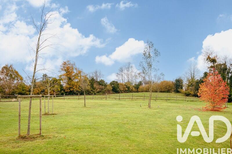 Maison - 441 m² - 12 pièces