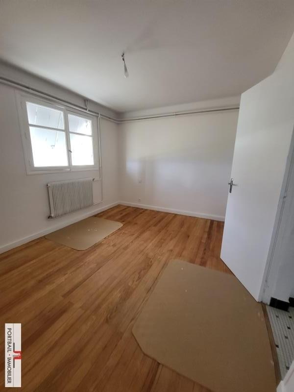 Maison traditionnelle - 189 m² - 7 pièces