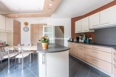 Maison - 200 m² - 8 pièces