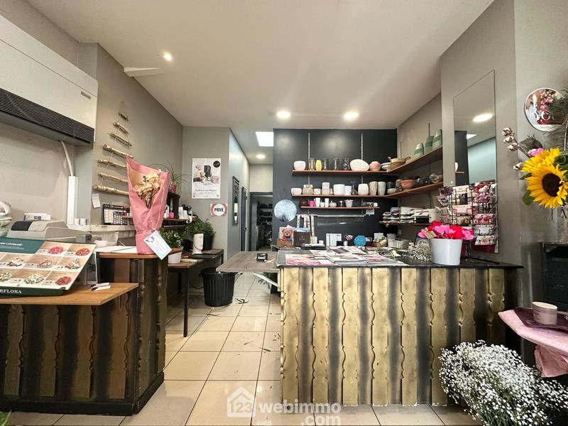 Local commercial - 89 m² - 3 pièces