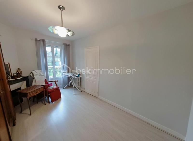 Maison traditionnelle - 141 m² - 5 pièces