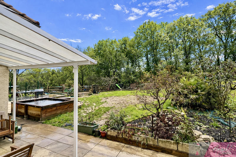 Maison - 168 m² - 7 pièces