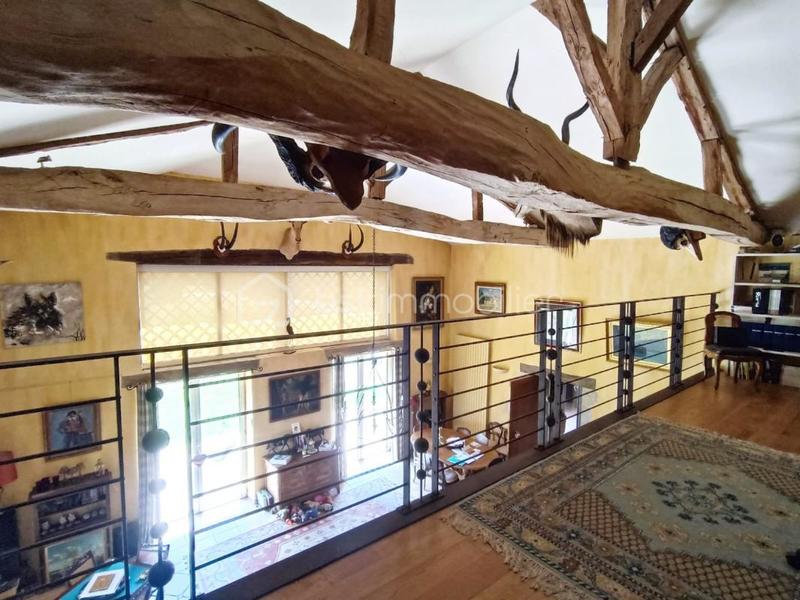 Demeure - 414 m² - 12 pièces