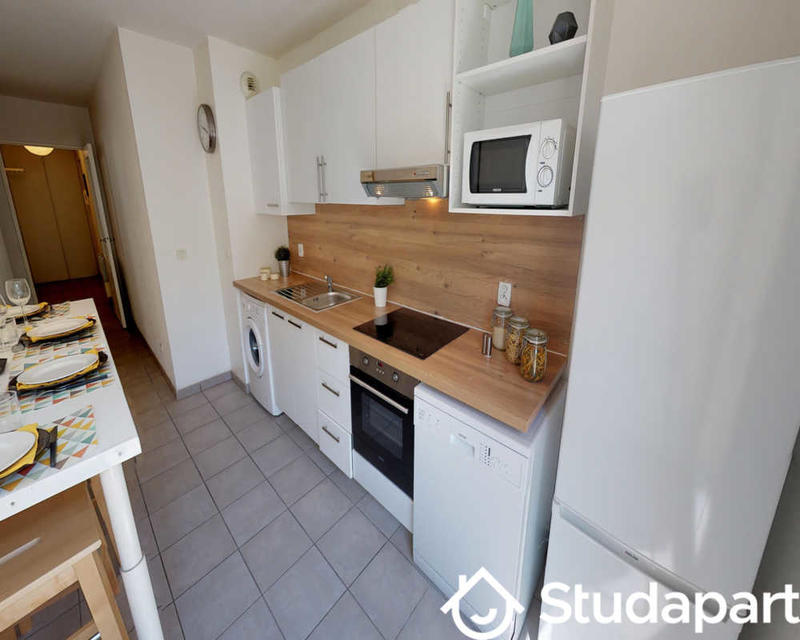 Chambre - 70 m² - 1 pièce