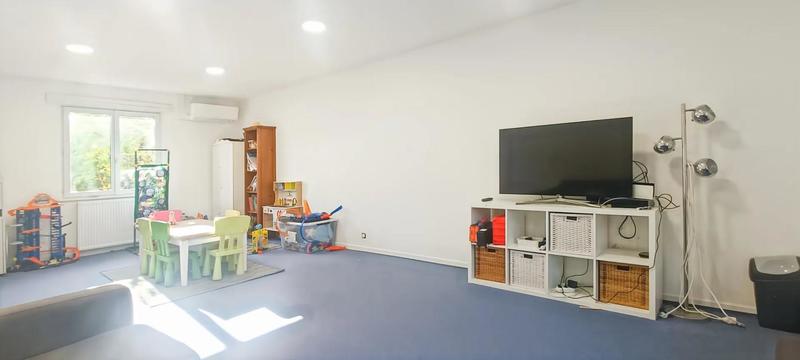 Maison - 485 m² - 11 pièces