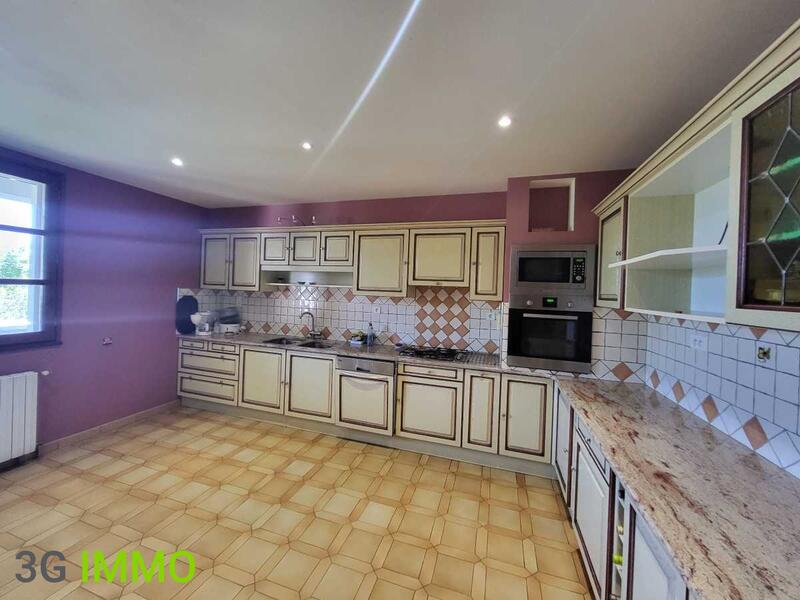 Maison - 200 m² - 7 pièces