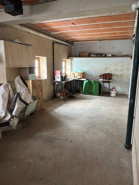 Maison - 170 m² - 9 pièces