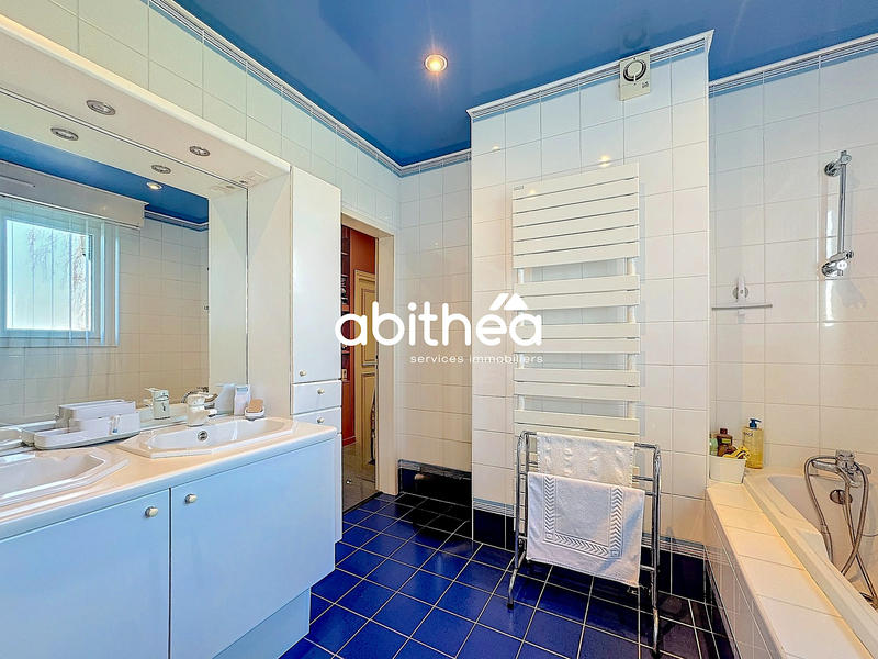 Maison - 189 m² - 7 pièces