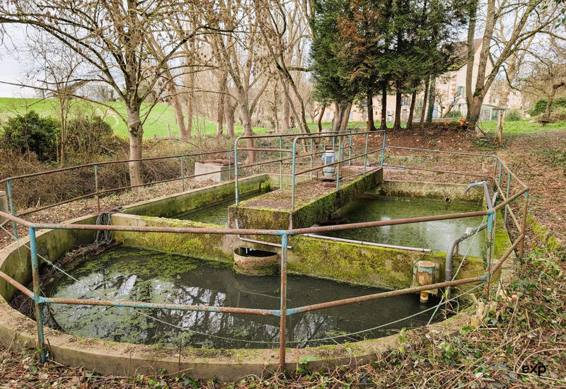 Fonds de commerce - 4 500 m²