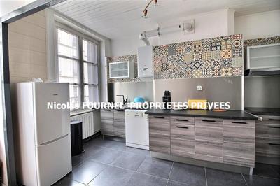 Appartement - 81 m² - 3 pièces