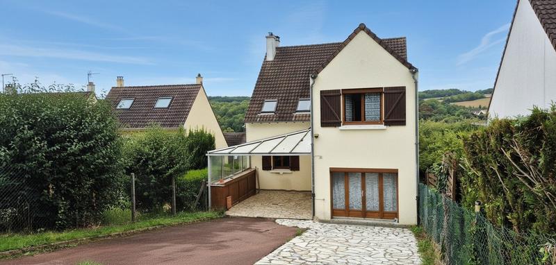 Maison traditionnelle - 180 m² - 8 pièces