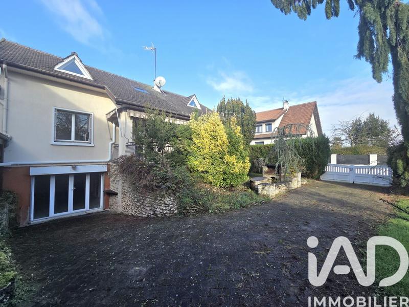 Maison - 185 m² - 8 pièces