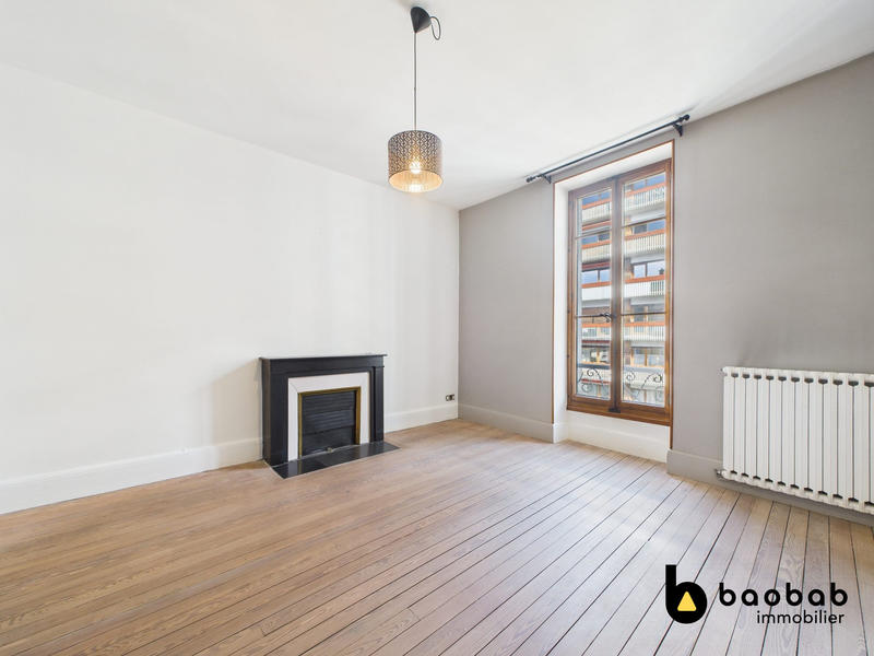 Appartement - 147 m² - 5 pièces