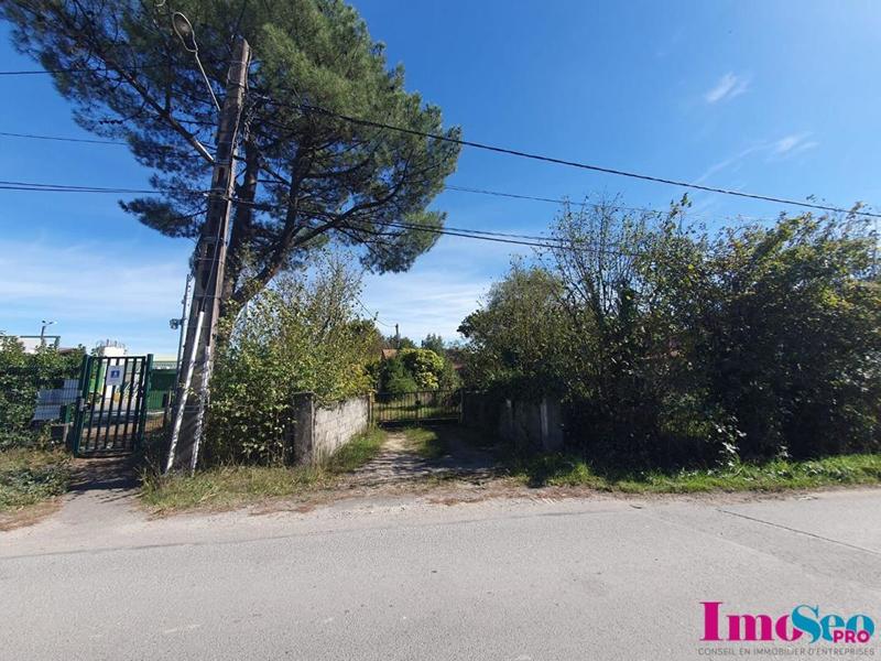 Terrain industriel - 3 323 m²