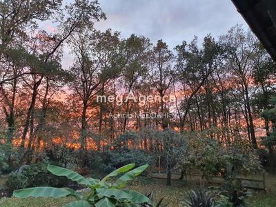 Maison - 180 m² - 7 pièces