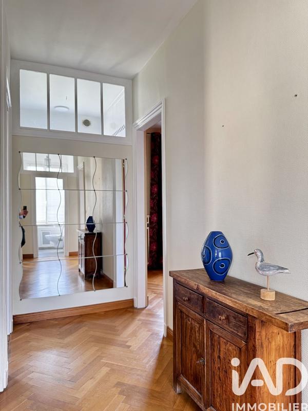 Maison de ville - 184 m² - 9 pièces