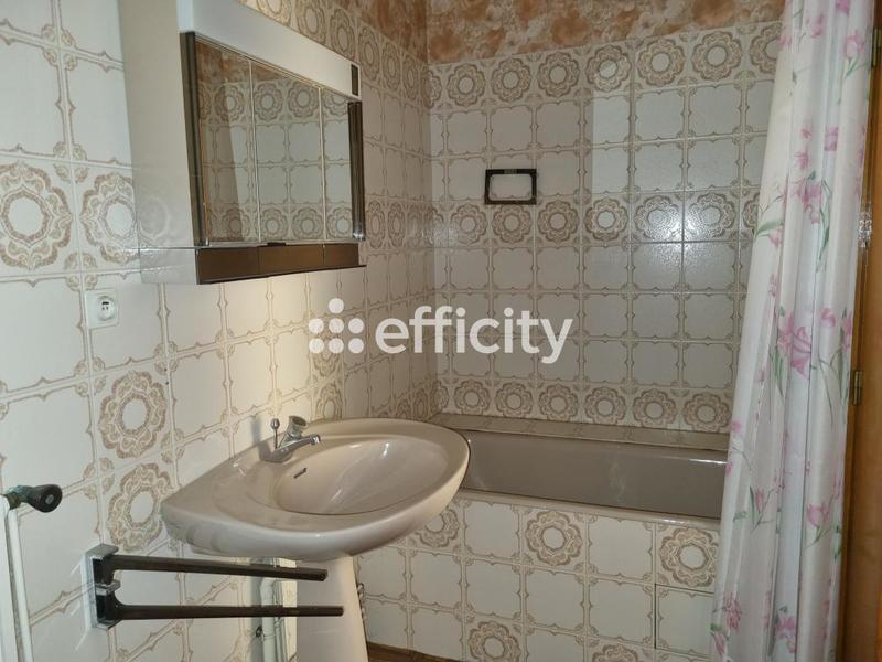 Maison - 140 m² - 7 pièces