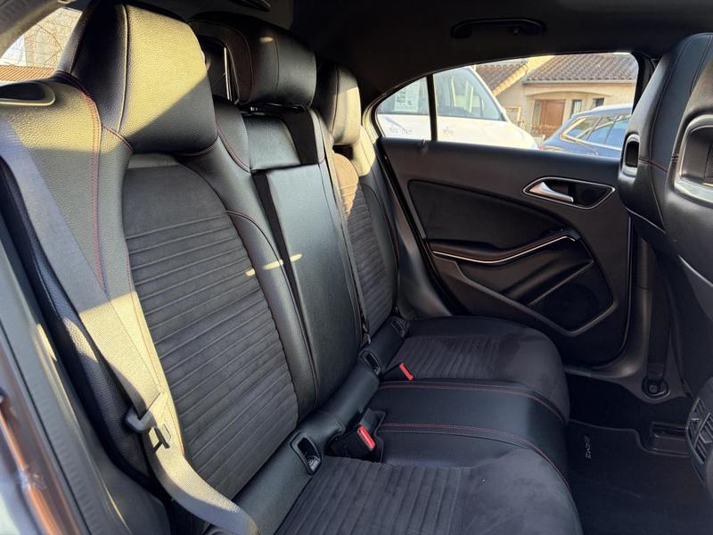 Mercedes Classe a Amg-Line A180 Fascination 122 7g-Dct