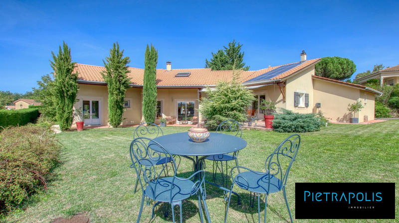 Villa - 204 m² - 8 pièces