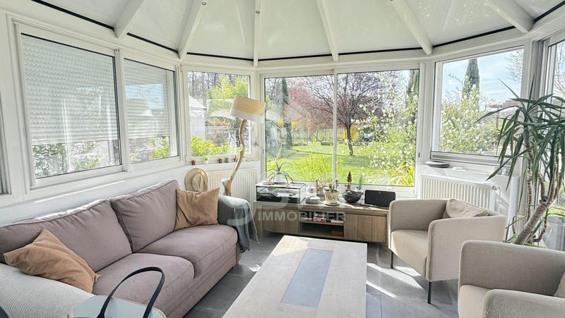 Maison traditionnelle - 157 m² - 6 pièces