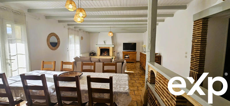 Maison - 140 m² - 4 pièces