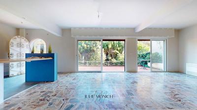 Maison - 99 m² - 5 pièces