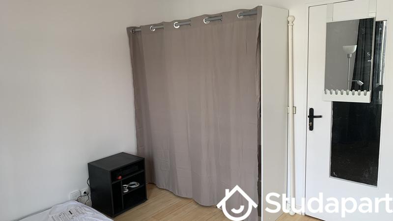 Chambre - 15 m² - 1 pièce