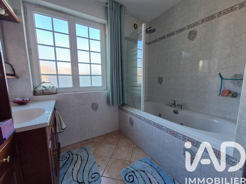 Maison - 191 m² - 7 pièces