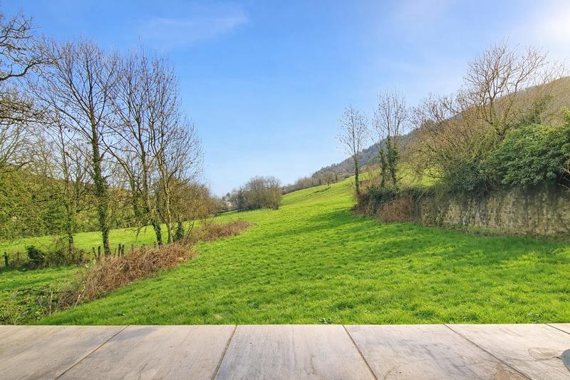 Maison - 220 m² - 9 pièces