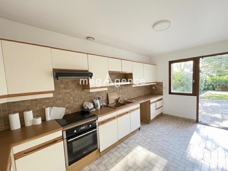 Maison - 182 m² - 7 pièces