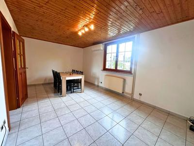 Maison - 240 m² - 8 pièces