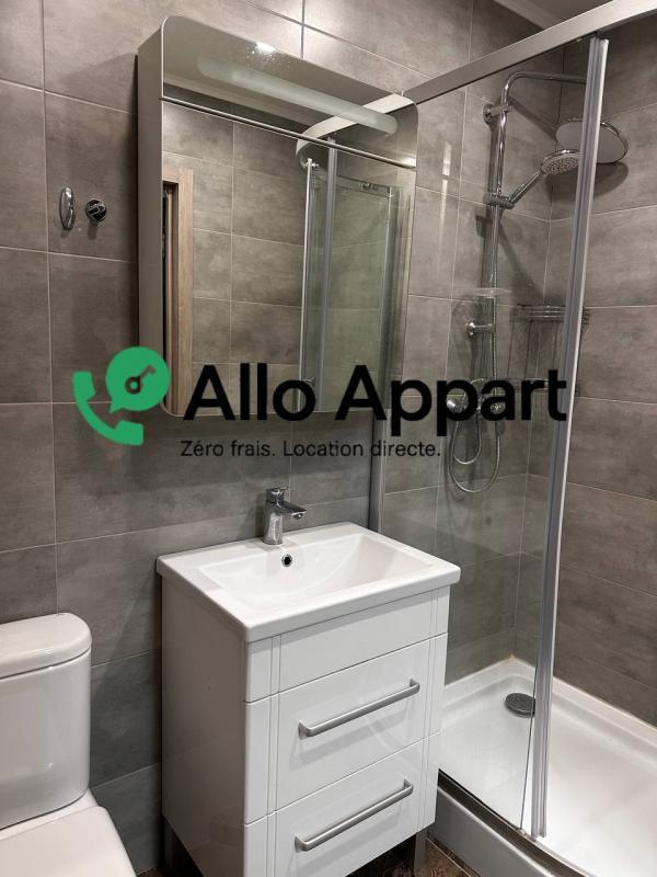 Studio - 25 m² - 1 pièce